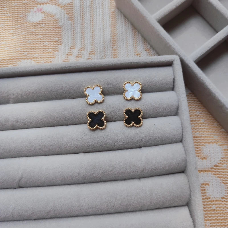 Clover Studs Anti Tanish