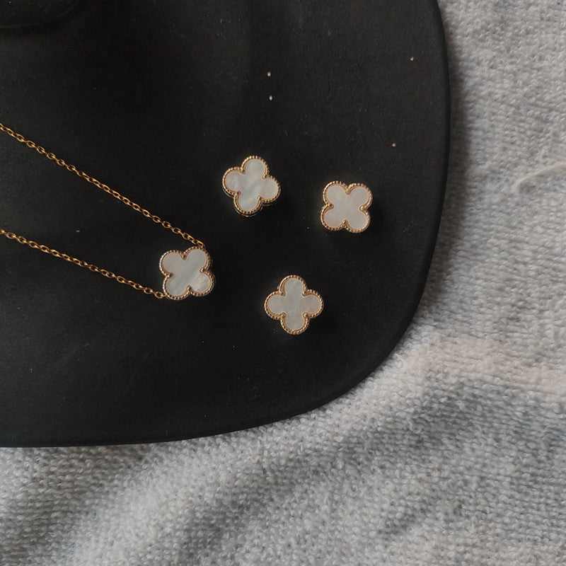 Clover Bead Charm Per Piece