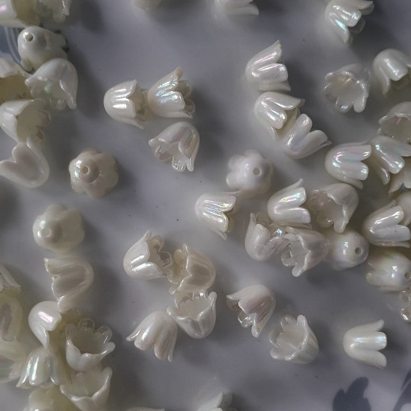 White Flower Cap 40 Pieces