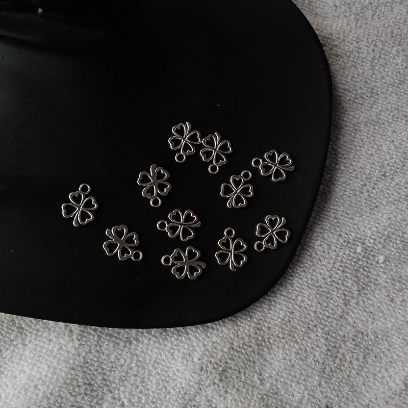 Clover Charm
