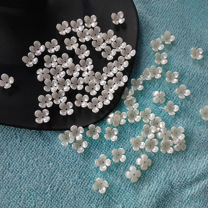 White Petal Flower 50 Pieces