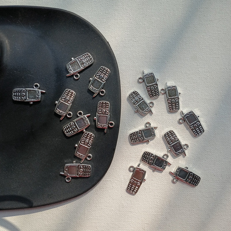 Vintage Cellphone Per Piece