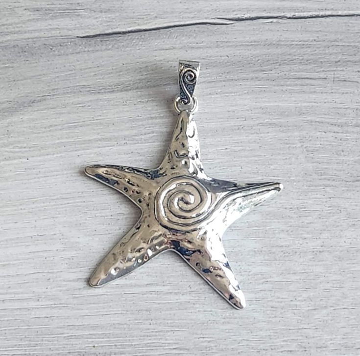 Starfish chunky pendent Anti tarnish