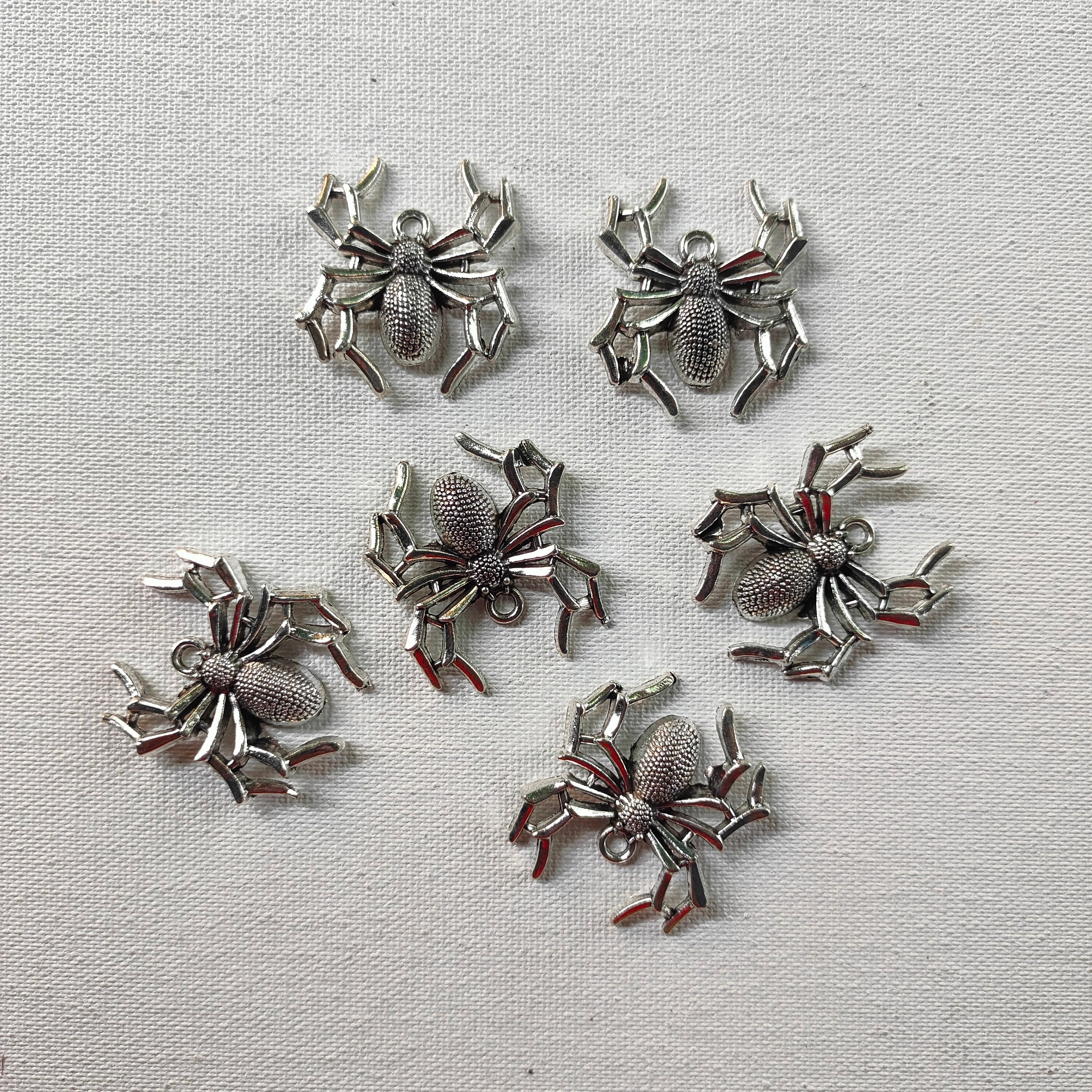 Chunky spiders per piece