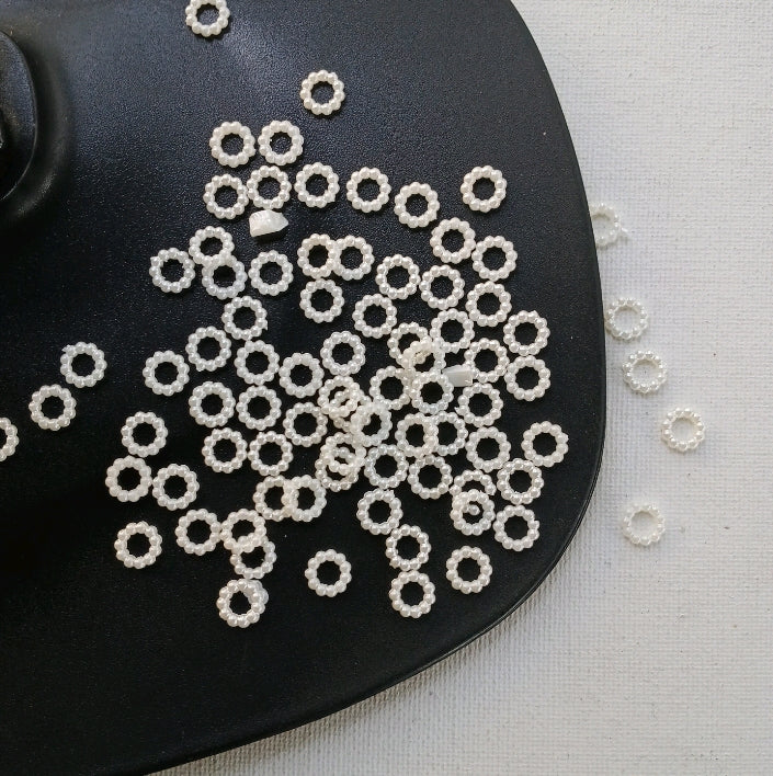 Round pearls 10 grm