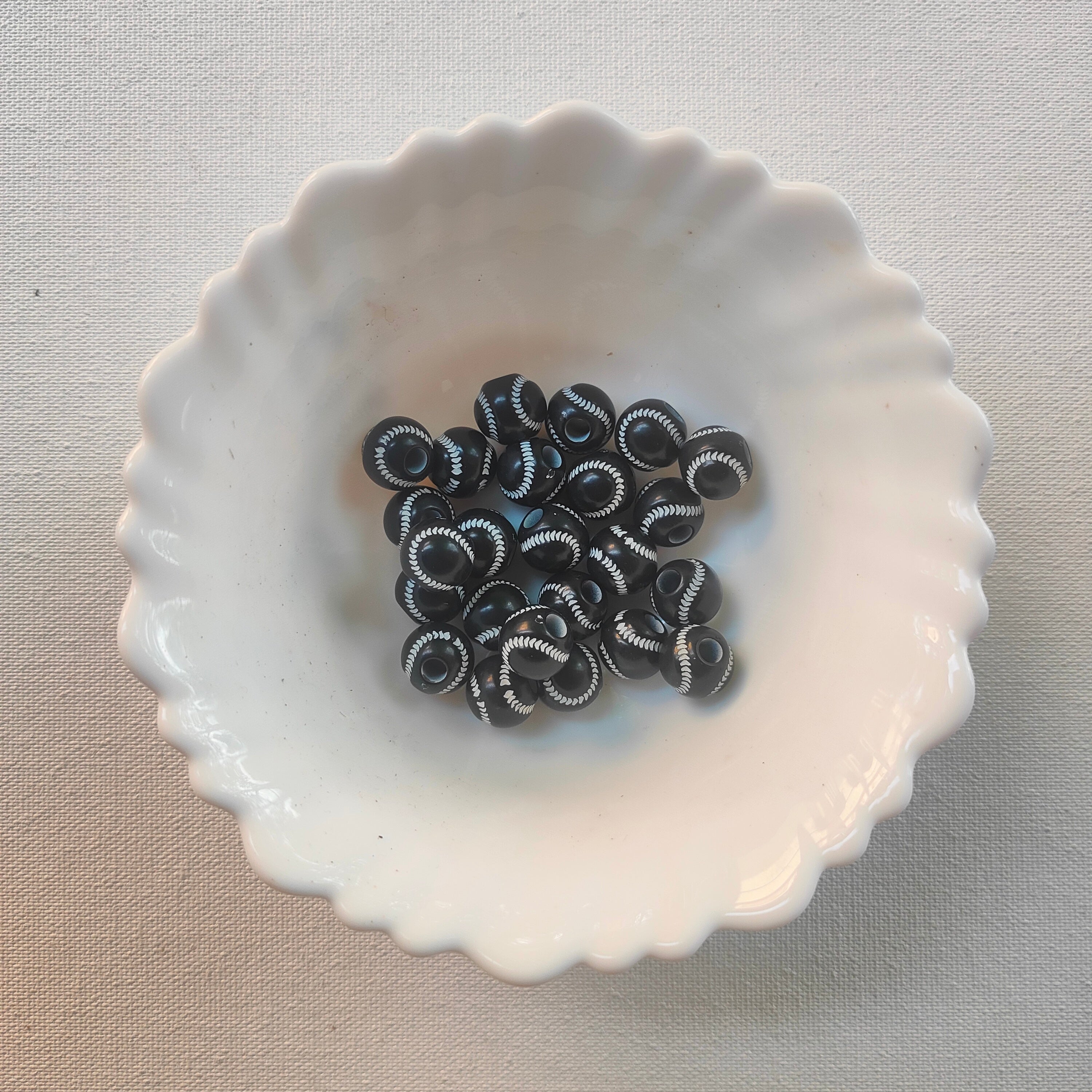 Black baseball per piece
