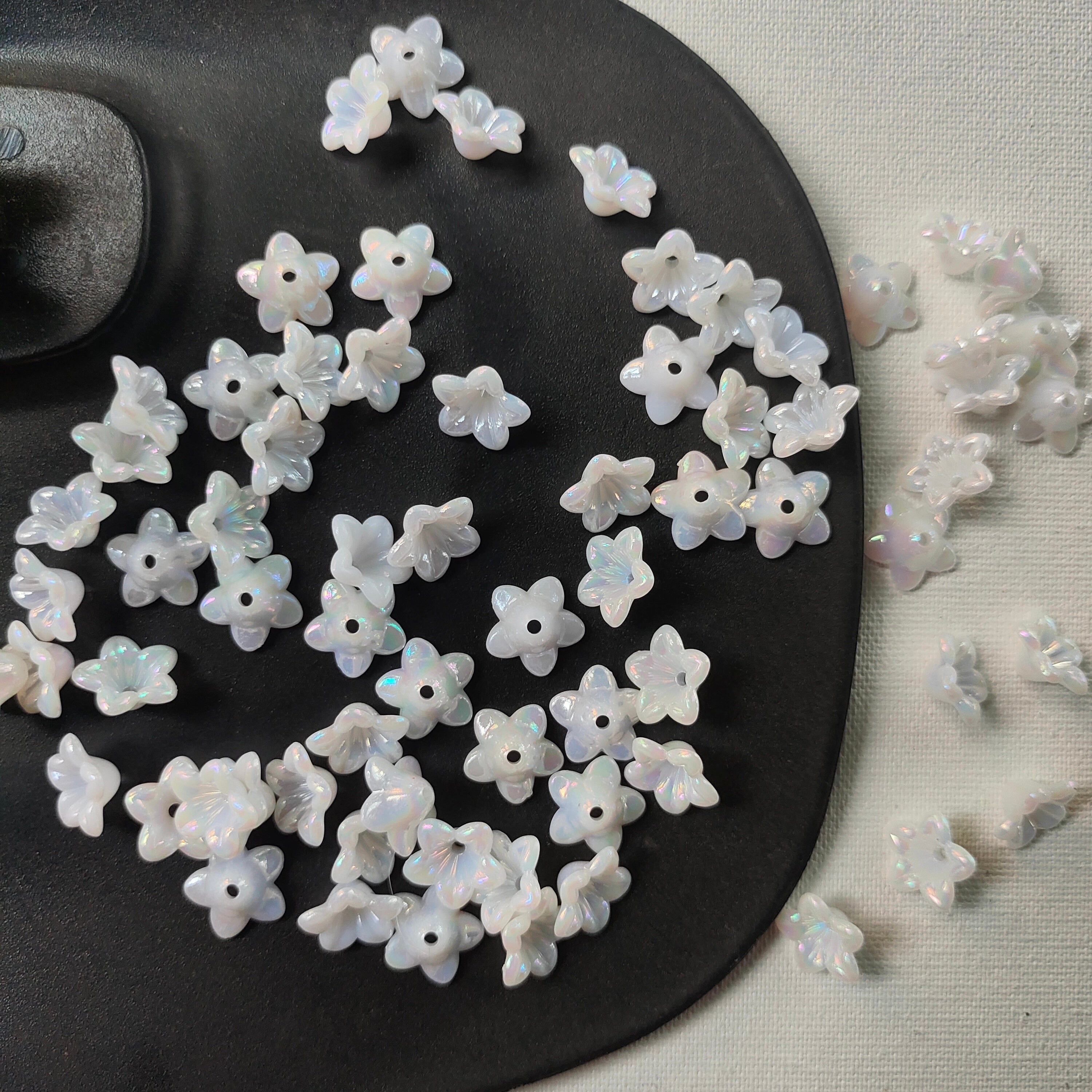 White lilies 10 grm