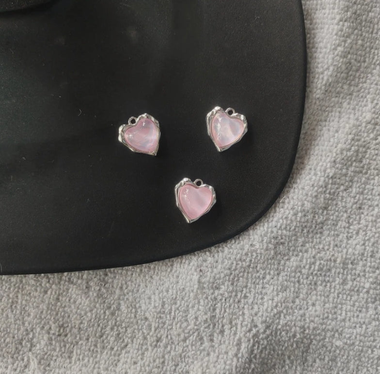Pink aurora heart premium