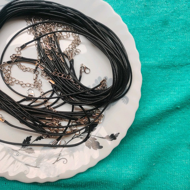 Cord necklace per piece