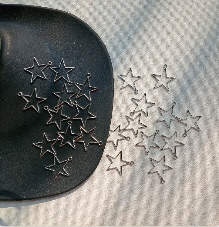 Big metal star per piece charm